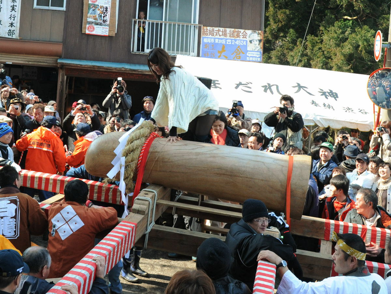 Illustration for article titled Time To Ride the Giant Wooden Penis!